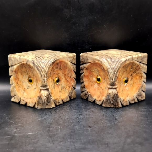 Pair Of Hand Carved Alabaster Owl Bookends Paperweights Decor With Glass Eyes - Picture 1 of 14